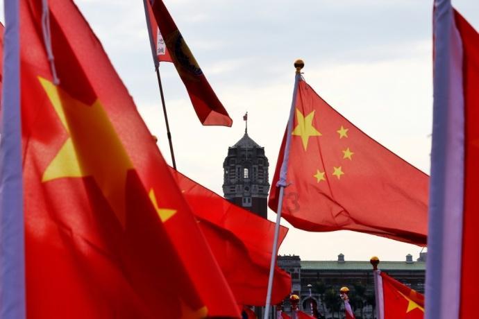 夏目友人帐里面的斑，一定要跟着夏目，这么做的目的是什么呢？游戏画面